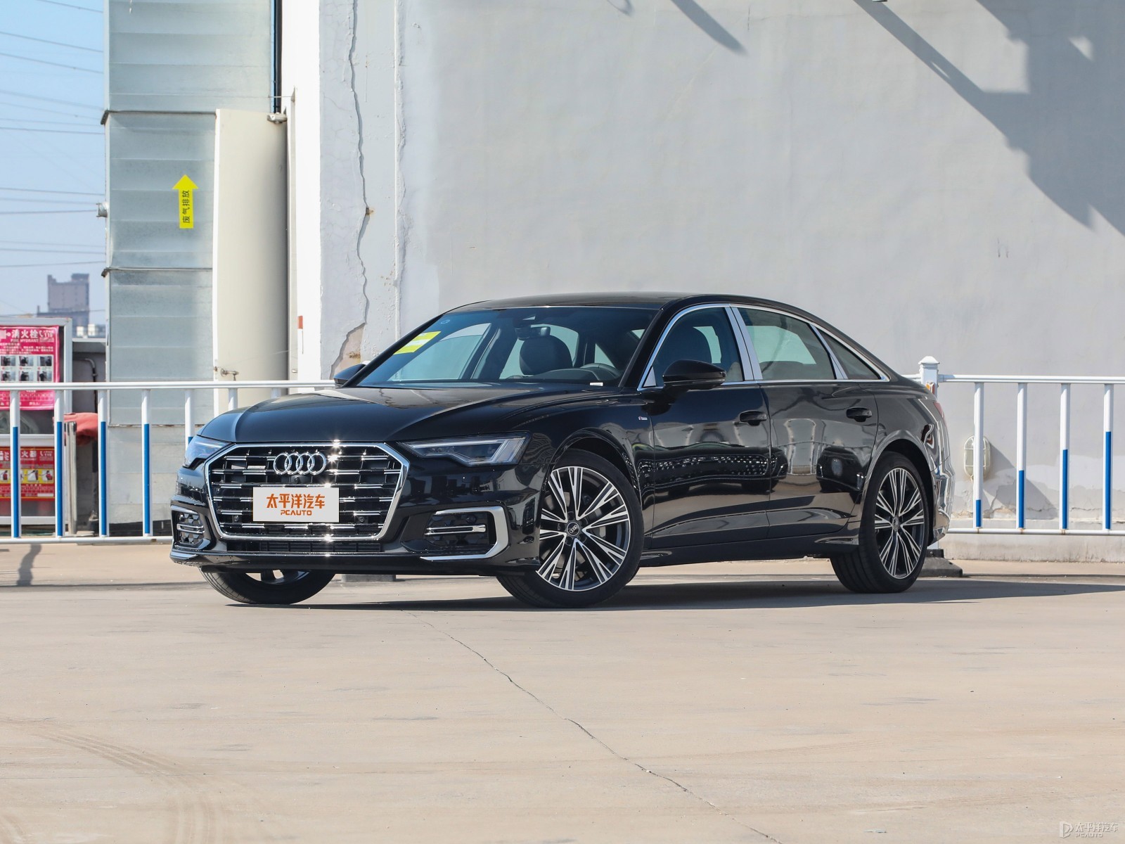 Audi A6L exterior view