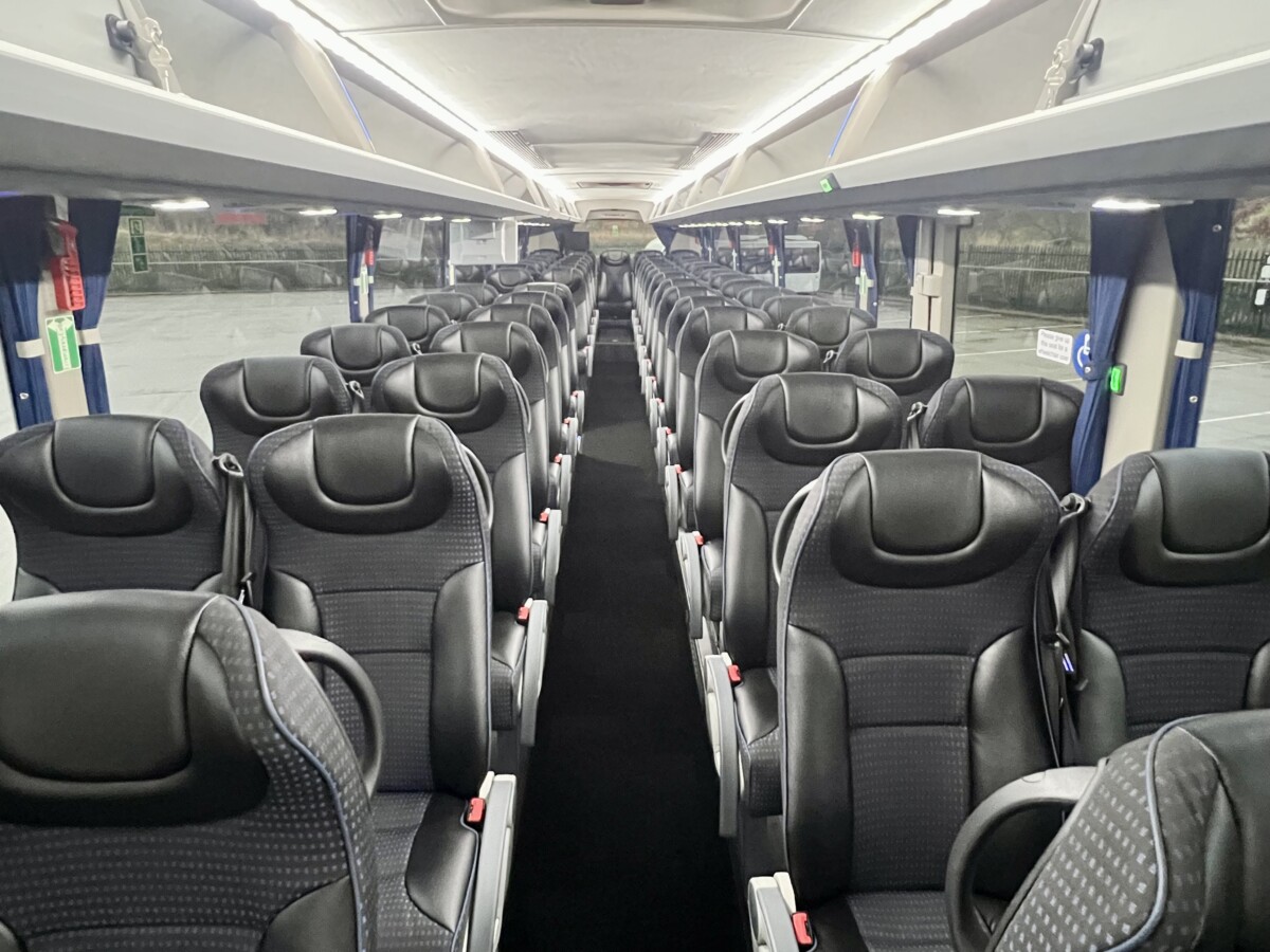Executive coach passenger seating