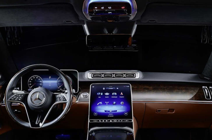 Mercedes-Benz S-Class dashboard