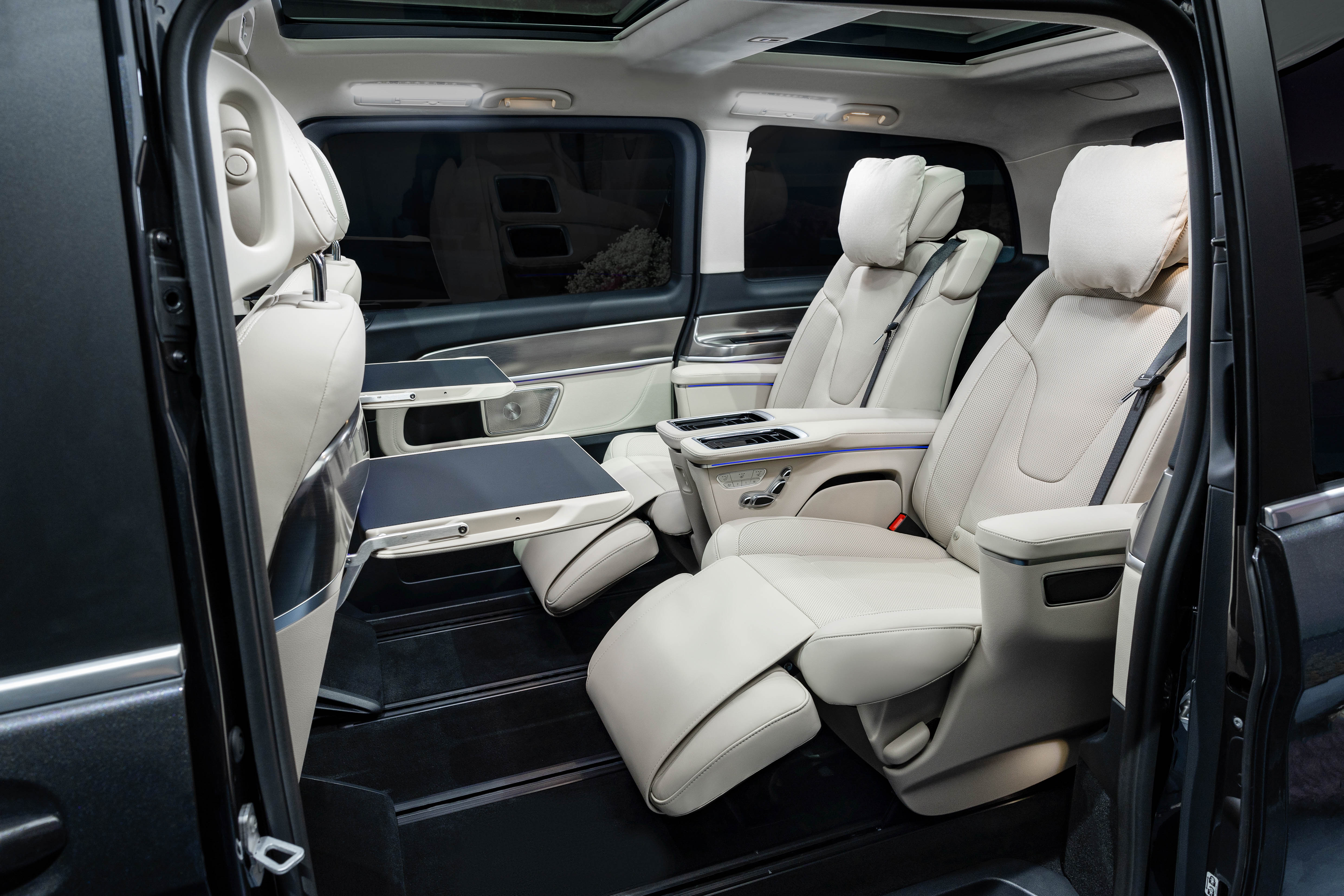 Mercedes-Benz V-Class rear seating